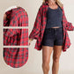 💥54% rabatt under en begränsad tid💕Raw Edge Washed Plus Size skjortjacka med fickor för kvinnor