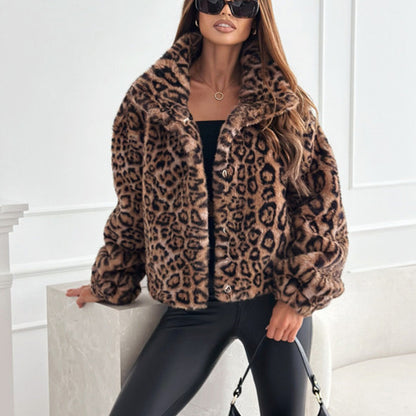 Fluffy kort frakke til kvinder med leopardprint